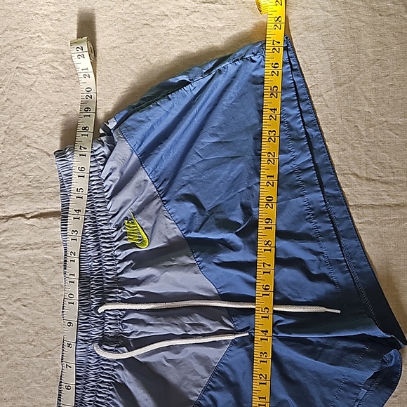 Nike heritage shorts standard fit size XXlarge - Picture 5 of 13
